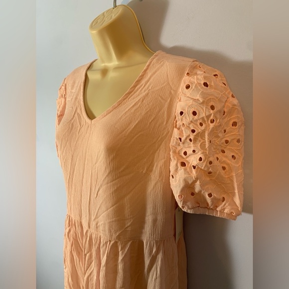 Ava James Short puff eyelet Sleeve crinkle powder pink mini dress size small - Picture 3 of 5